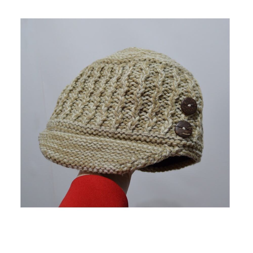 Eddie Bauer Woman's Tan & Brown Knit Brimmed Beanie Hat Fleece Lined Runs Small
